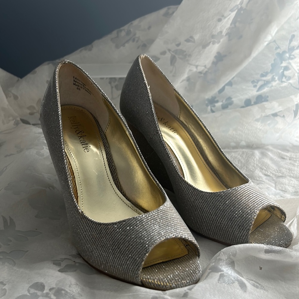 Gold/silver wedge